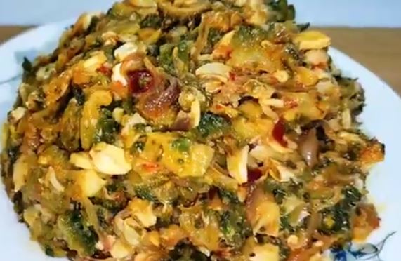 স্বাদে চমক সহজ করলা ভর্তা