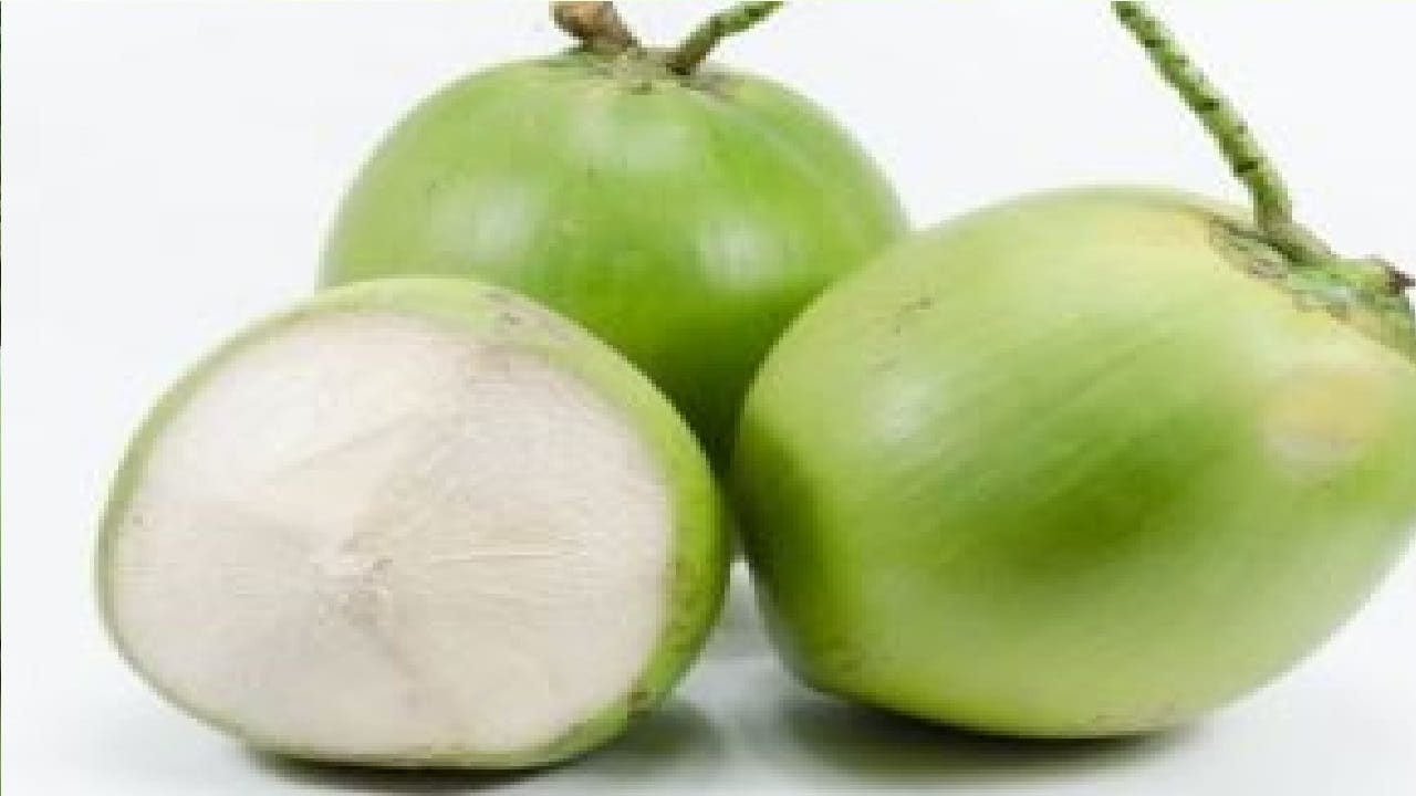 অনশন ভাঙার সময় ডাবের পানি কেন গুরুত্বপূর্ণ