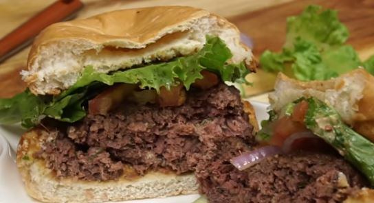 ঘরোয়া পদ্ধতিতে সহজ উপায় বিফ বার্গার রেসিপি