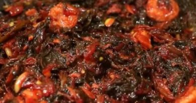 লাল শাক ভাজি রেসিপি ও পুষ্টিগুণ