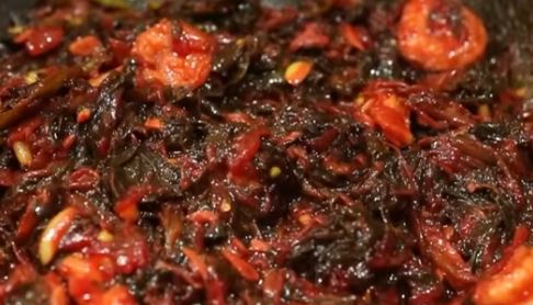 লাল শাক ভাজি রেসিপি ও পুষ্টিগুণ